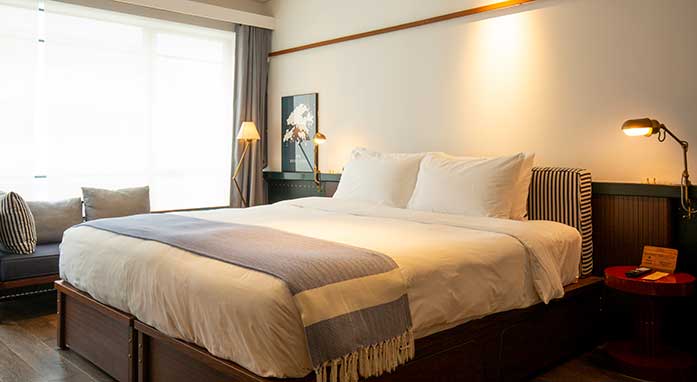 Medium Room (24 units)